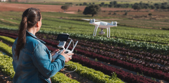 Faesp Informa: Mapa abre consulta para modernizar operações aeroagrícolas com drones