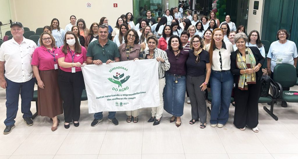 Encontro das mulheres durante da Comissão Semeadoras do Agro no Sindicato Rural de Mineiros do Tietê.