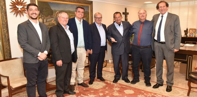 Conte Lopes recebe apoio da Faesp para PL que protege cadeia produtiva do leite