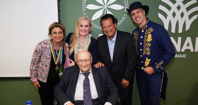 Presidentes de sindicatos rurais paulistas recebem homenagem...
