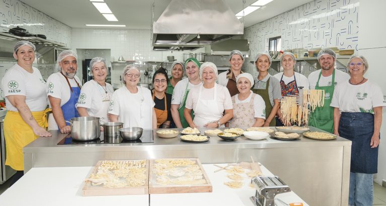 Instrutores colocam a mão na massa em novo curso do Senar-SP